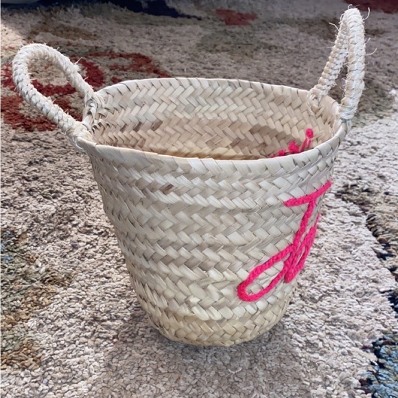 A beautiful handmade monogrammed straw bag from etsy never used before. - Picture 2 of 2